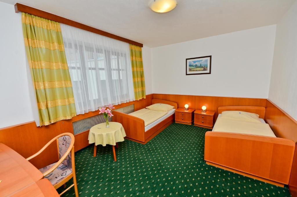 Hotel Kotyza Humpolec Habitación foto