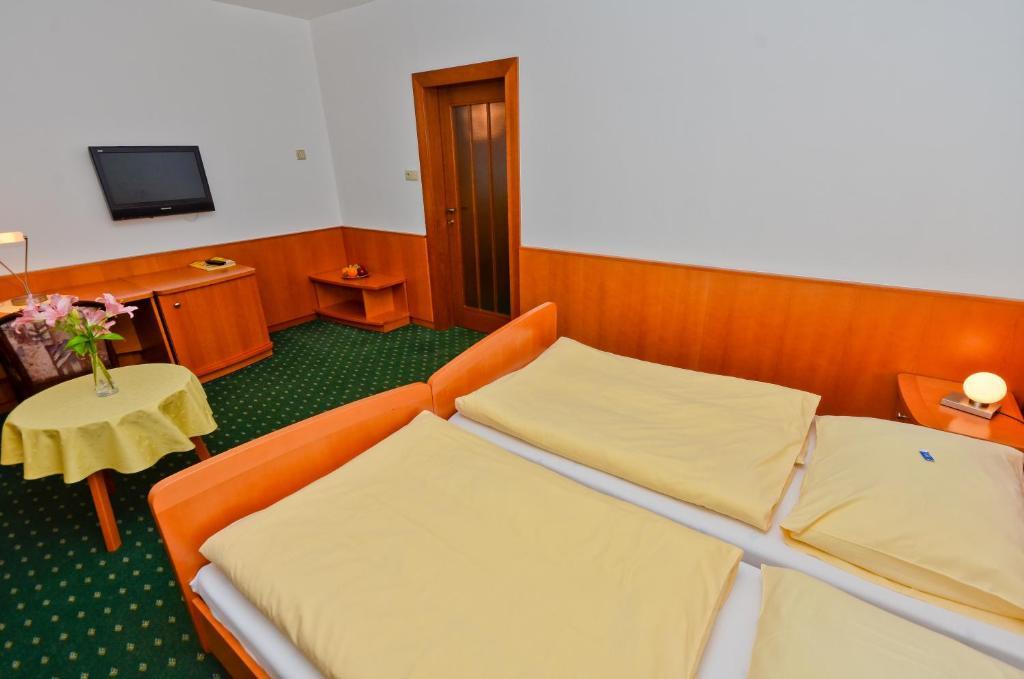 Hotel Kotyza Humpolec Habitación foto